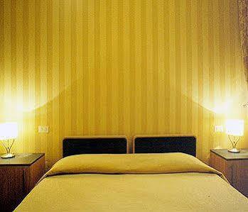 Lemon Garden Hotel Rome Exterior photo