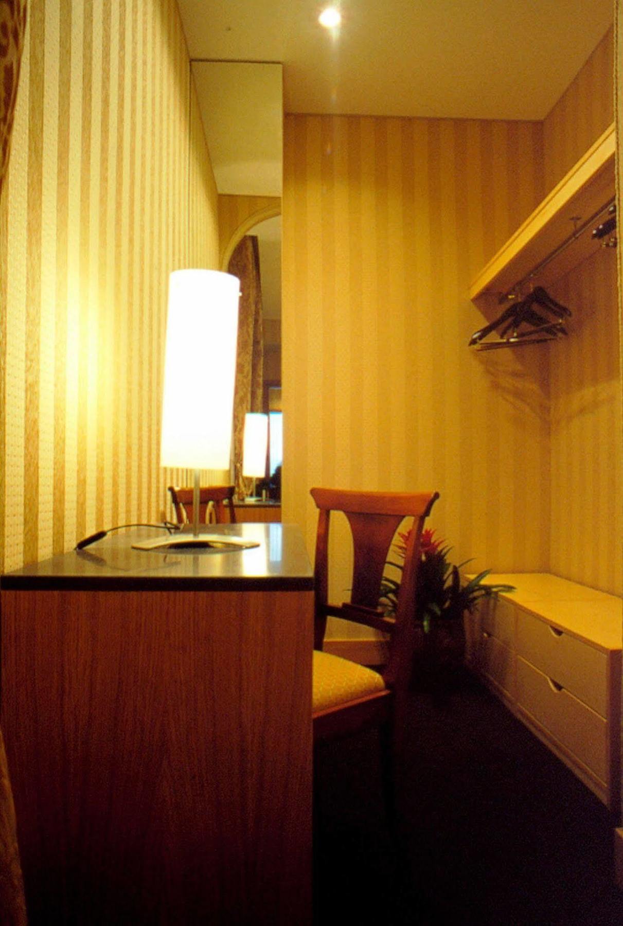 Lemon Garden Hotel Rome Exterior photo