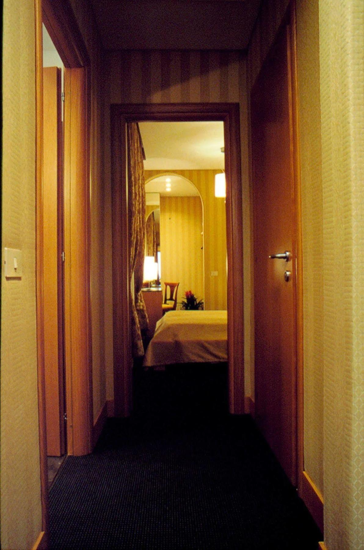 Lemon Garden Hotel Rome Exterior photo